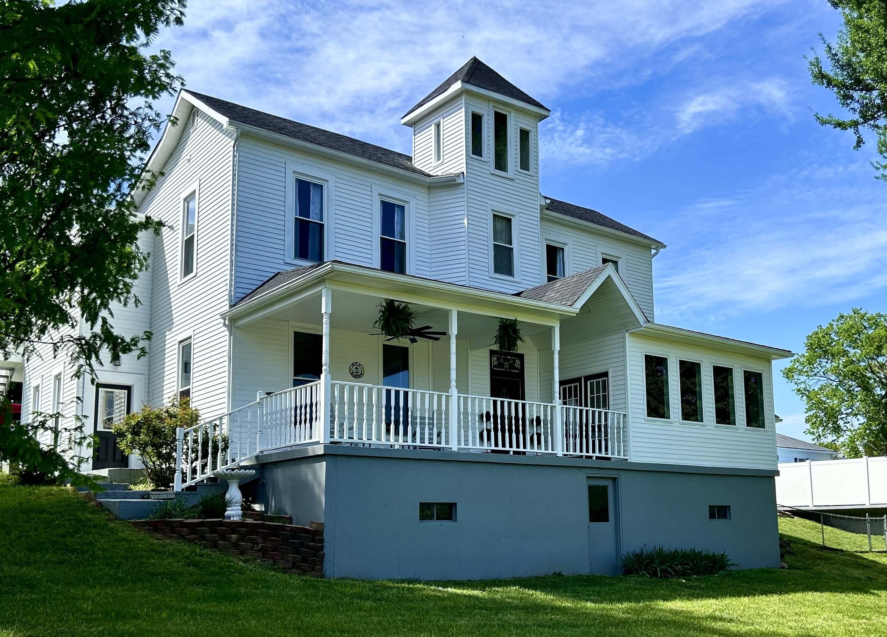 LODGING