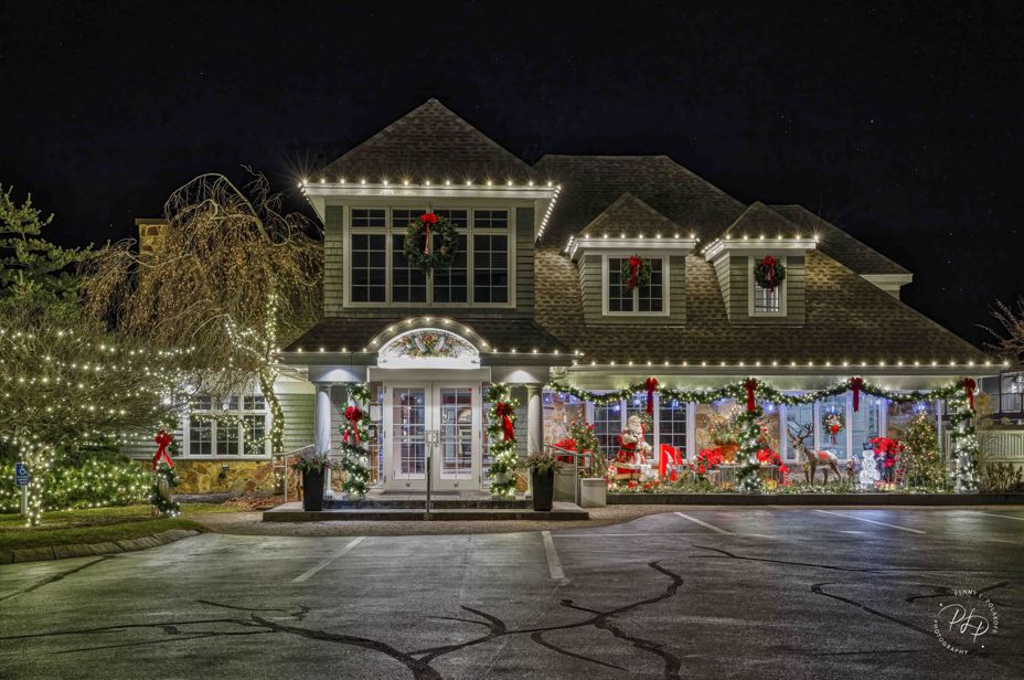 Anchorage Holiday Decoration