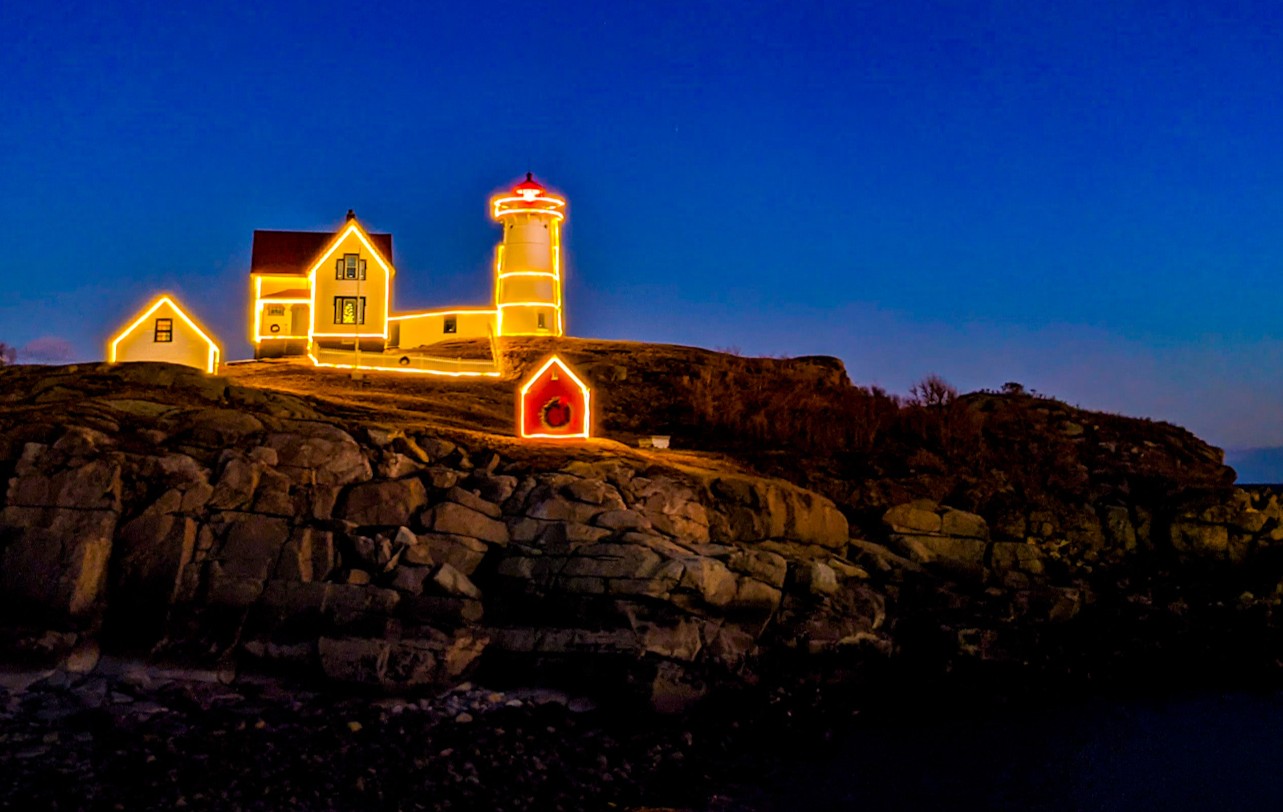 Nubble Light Lit Up, Photo Credit: Capshore Photography