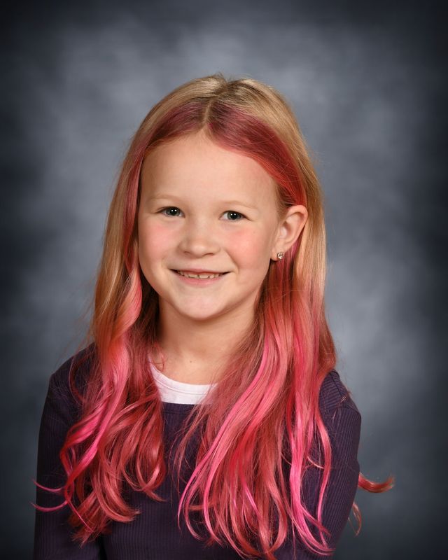 150939418_ix4eskt1ur-Background 01