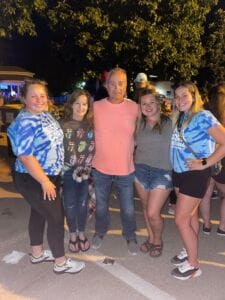 476112293_2147237132378109_444956204231776650_n family at street party