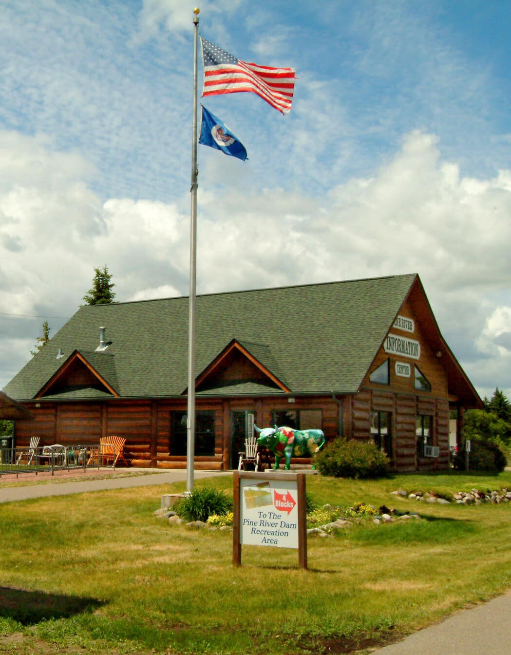 chamber visitors building