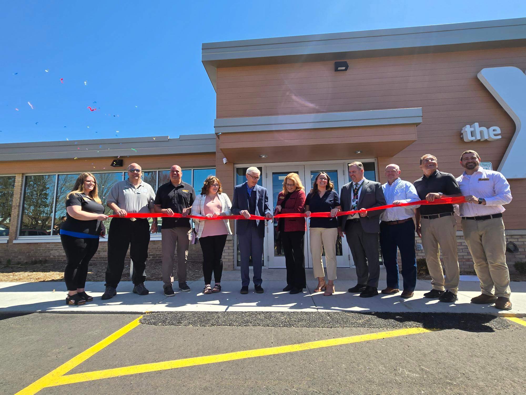 Ribbon cutting10