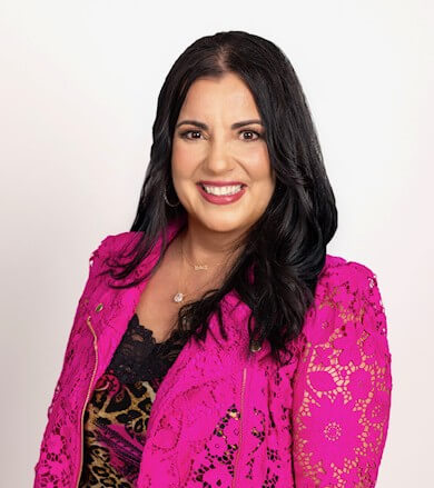 Dr Rosie Ward headshot 3