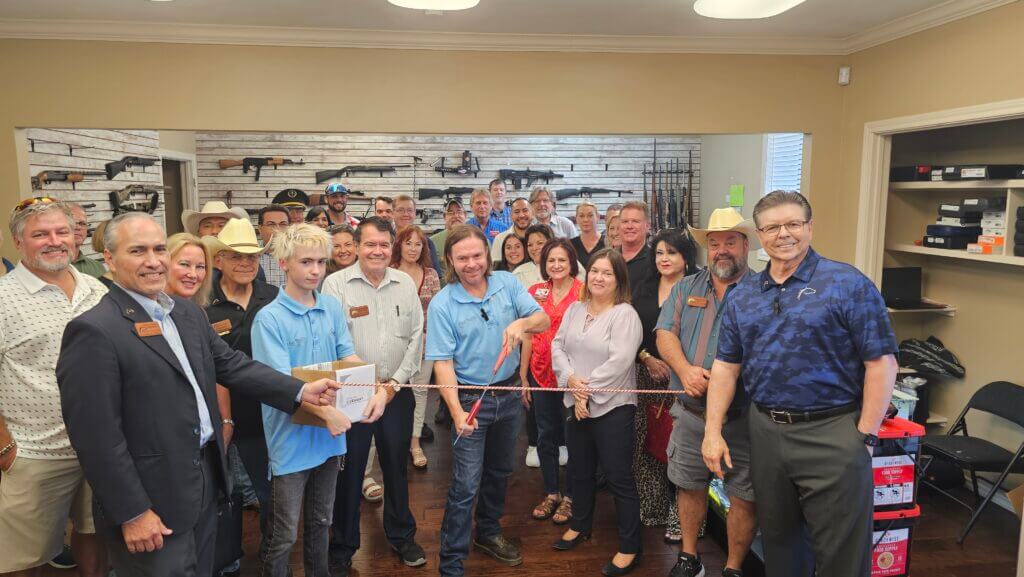 Rope Cutting Ceremony for Clint’s Guns & Ammo