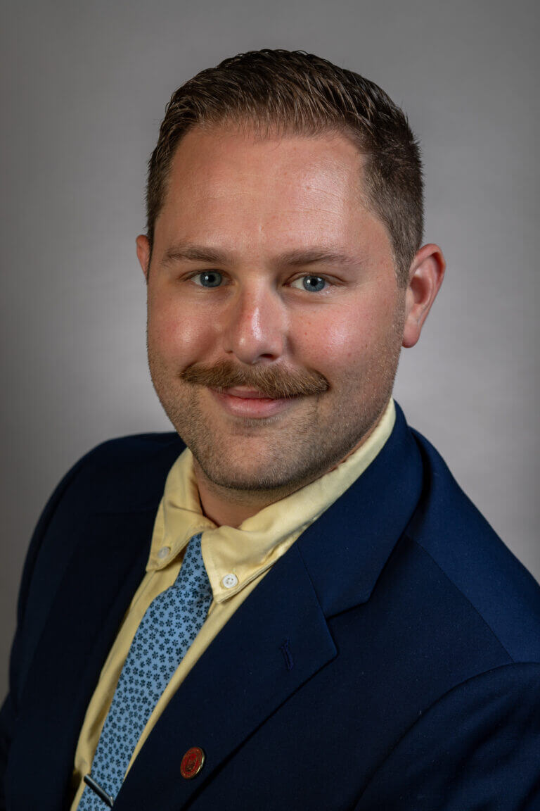 Stroop-Noa-1-768x1152