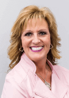 Dianna-Fiergola-bf2b50e2-7957-49f1-b2f6-80cab6fc8621-portrait