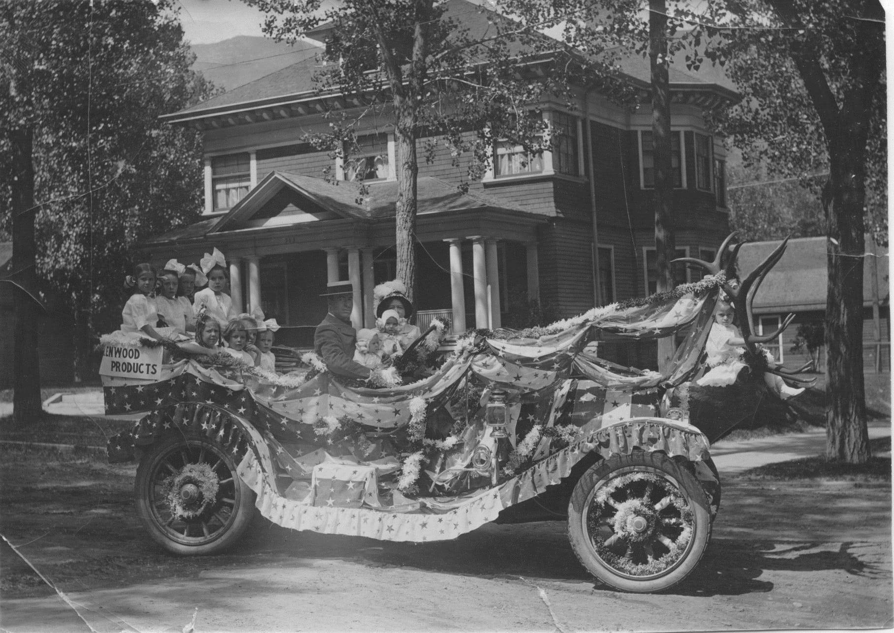 Glenwood Springs History - strawberry days