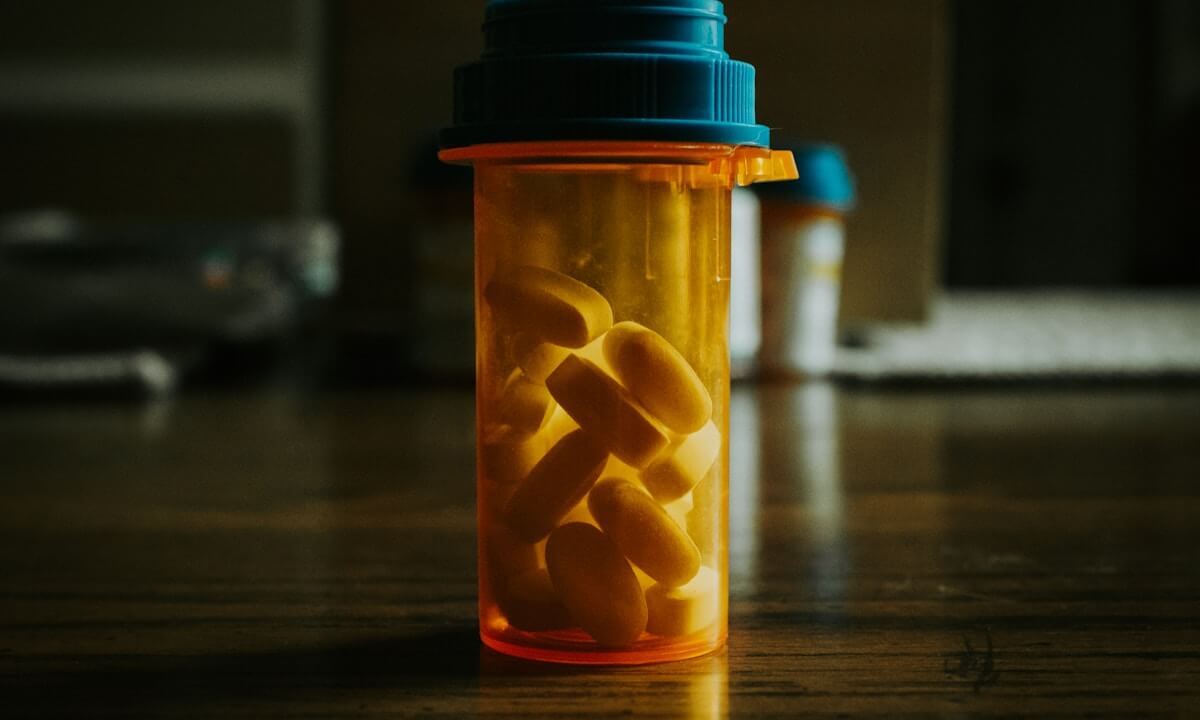 photo-1631669969504-f35518bf96ba