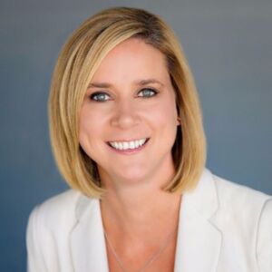 <b>Laura Farmer</b><br>Service Insurance Companies,<br>Member