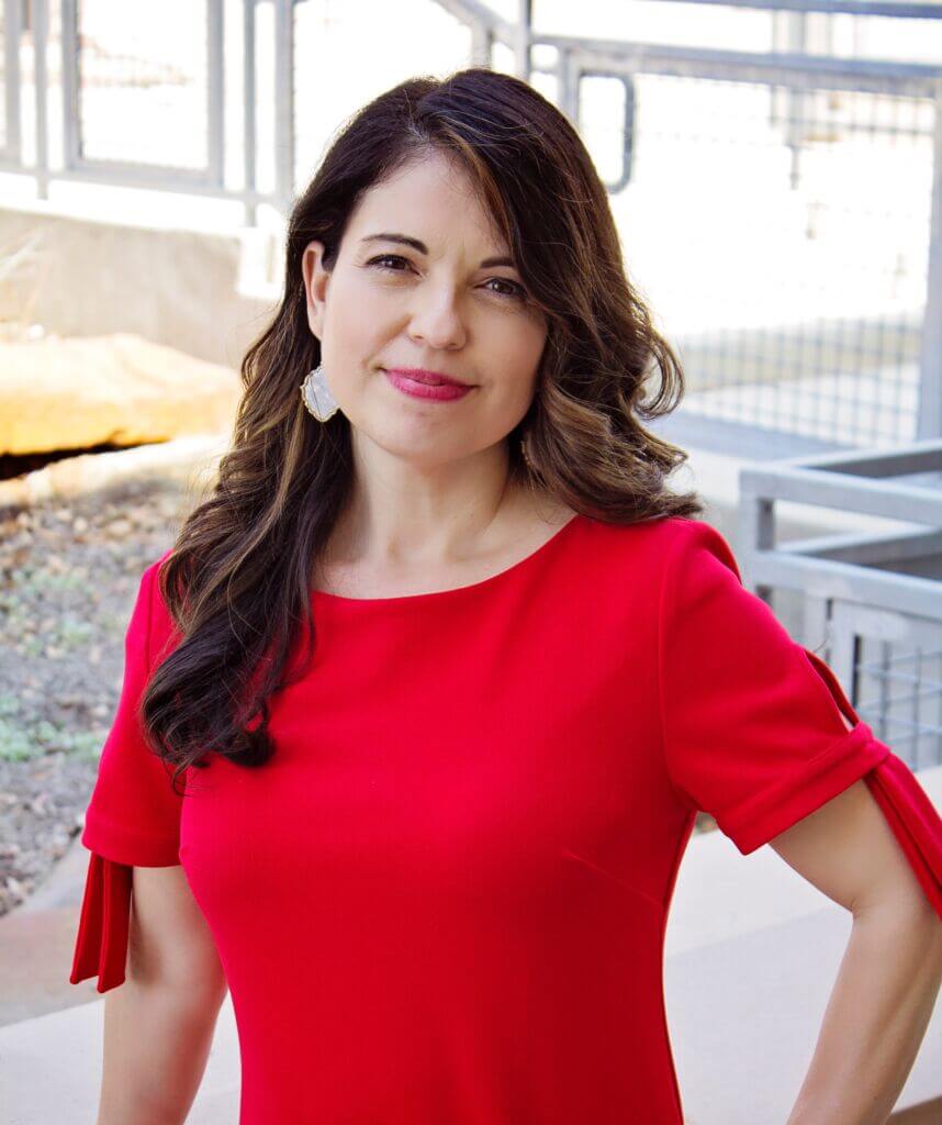 Carolyn Castillo Headshot profile pic of Carolyn Castillo